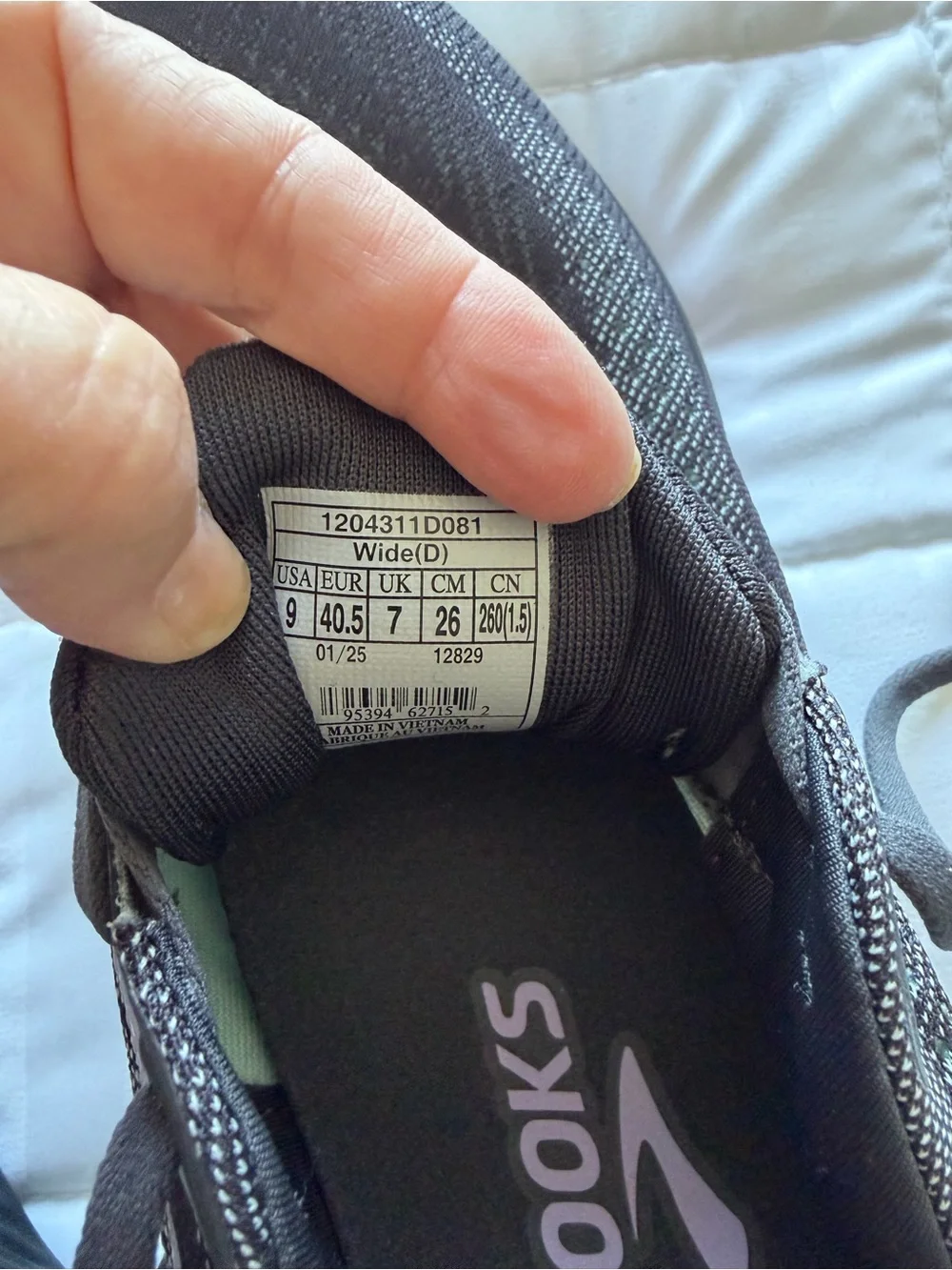 Brooks Ghost 17 Black Running Shoes with Mint and Light Purple Accents